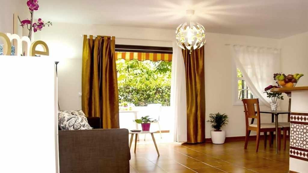 Apartamento con jardín y piscina B Puerto de la Cruz  Exterior foto